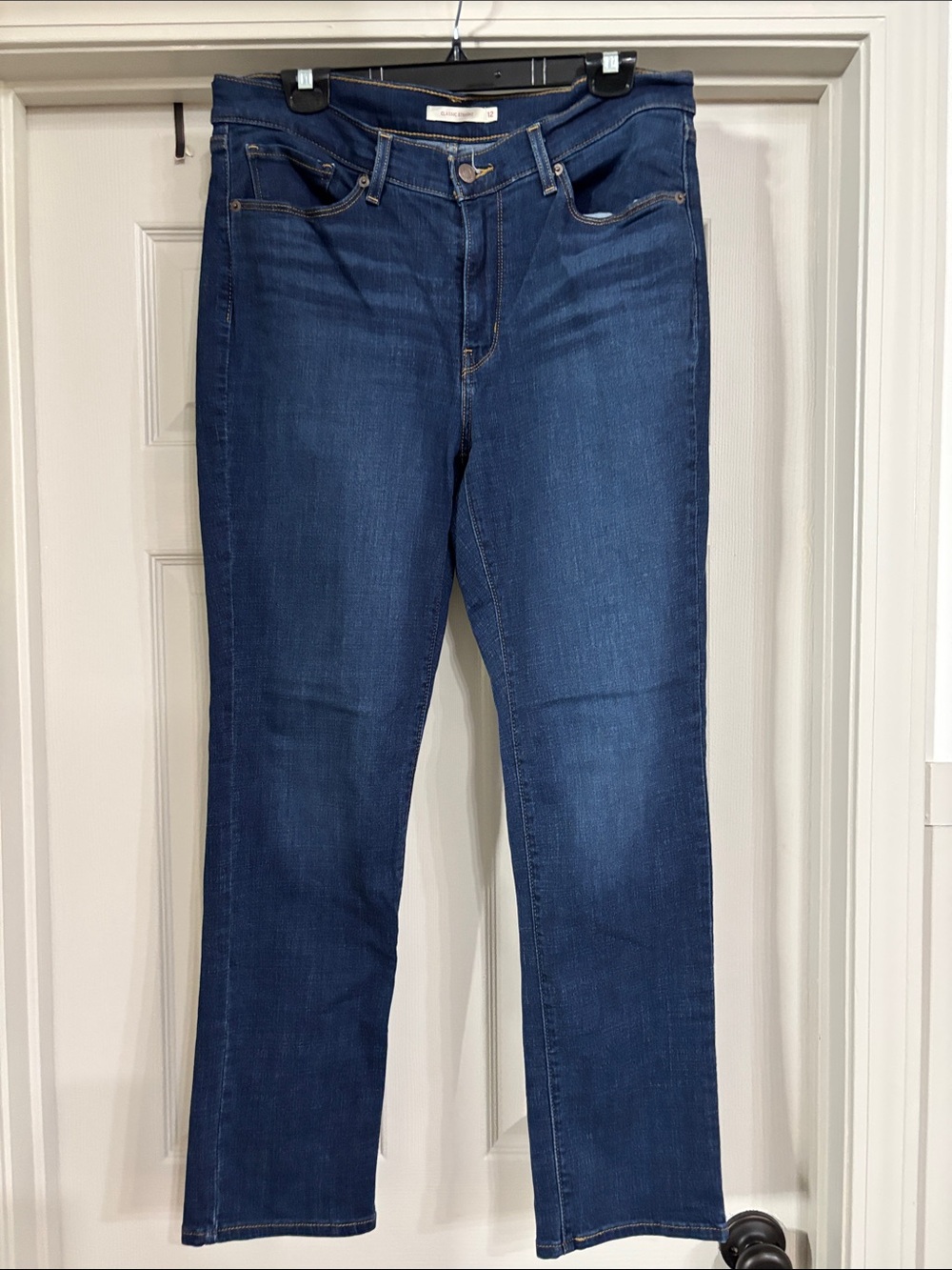 Levi’s Women’s Dark Blue Classic Straight-Leg Jeans